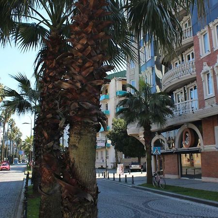 Batumi Apartment In Front Of Sheraton Buitenkant foto
