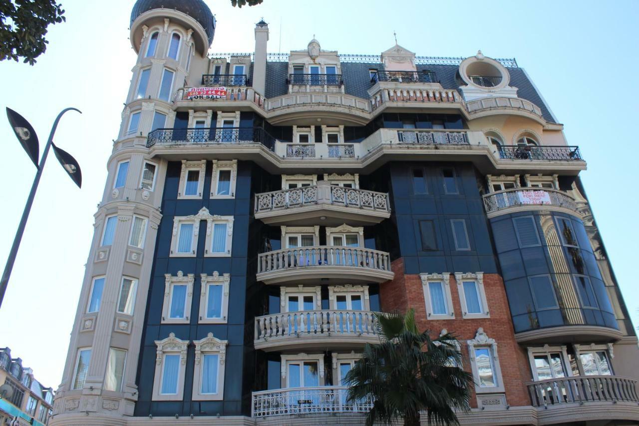 Batumi Apartment In Front Of Sheraton Buitenkant foto